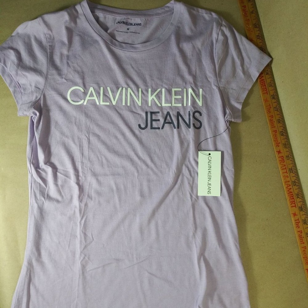 Calvin Klein Jeans T Shirt Purple Women's Size M  NWT    301